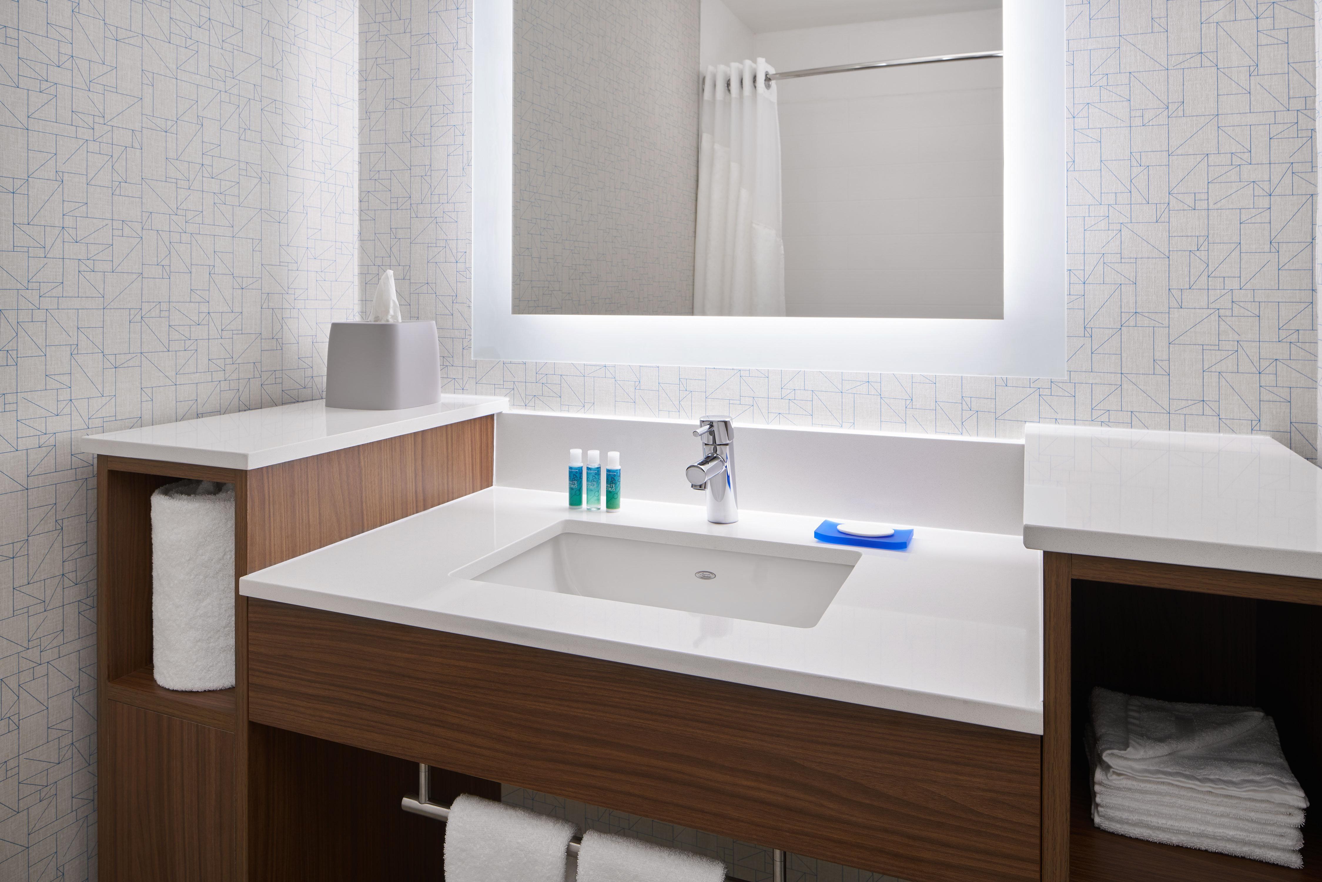 Holiday Inn Express - Richmond Downtown By Ihg Екстериор снимка